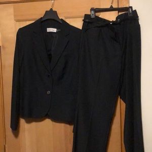 Classic Calvin Klein suit in a perfect fitting size 10